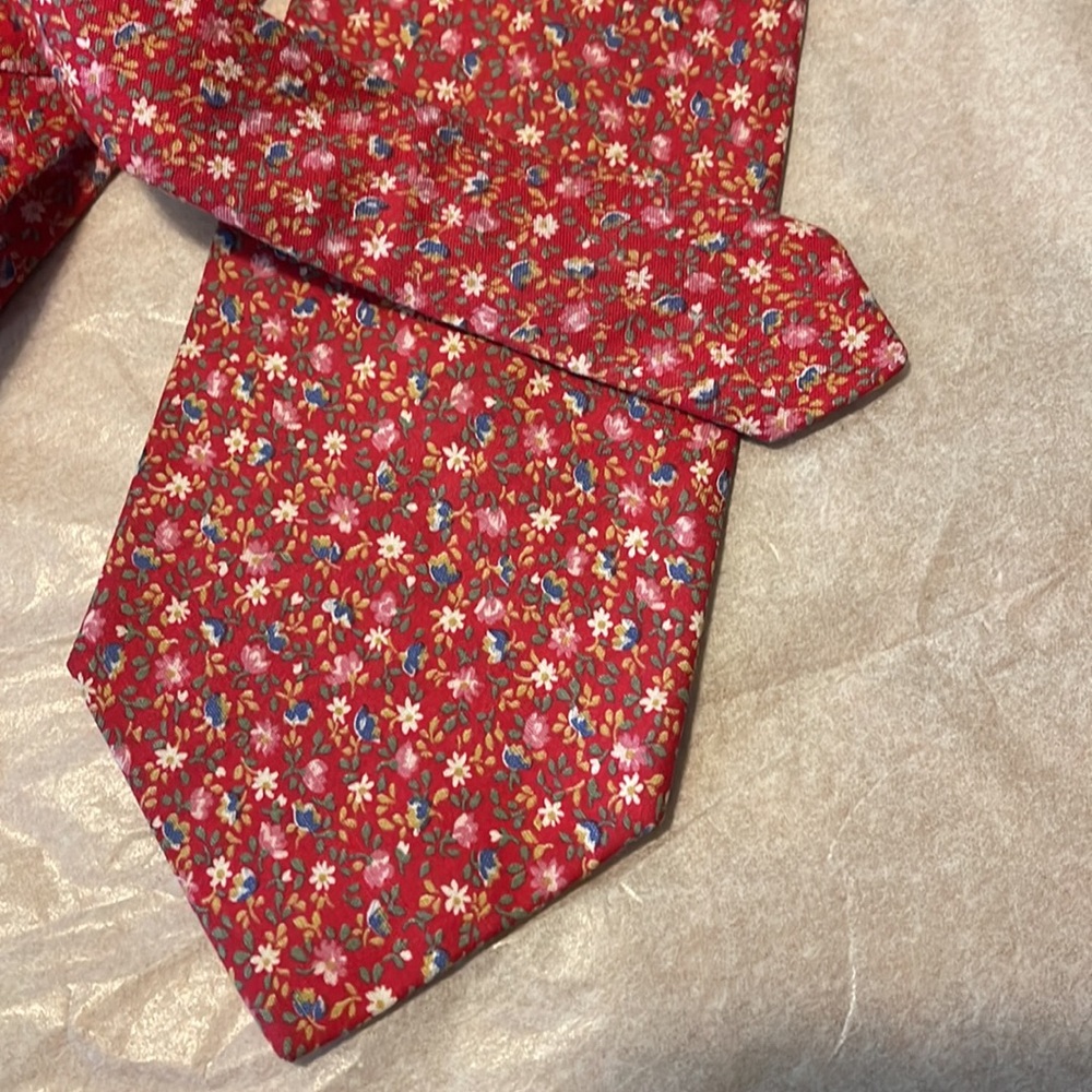 Used tie - Picture 9 of 10